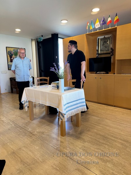 Ucraina: A L'viv incontro di amicizia con l'Imam del vicino centro islamico -  27524