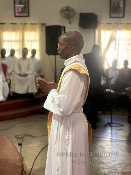 Mozambico: A Maputo l'ordinazione sacerdotale del diacono Horácio Manuel Berque Chico -  27545