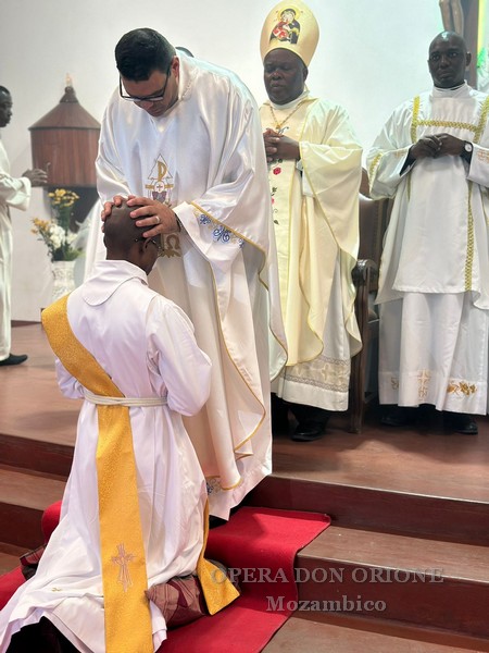 Mozambico: A Maputo l'ordinazione sacerdotale del diacono Horácio Manuel Berque Chico -  27548