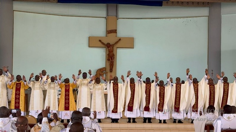 Costa d'Avorio: Celebrate le ordinazioni sacerdotali e diaconali a Bonoua -  27587