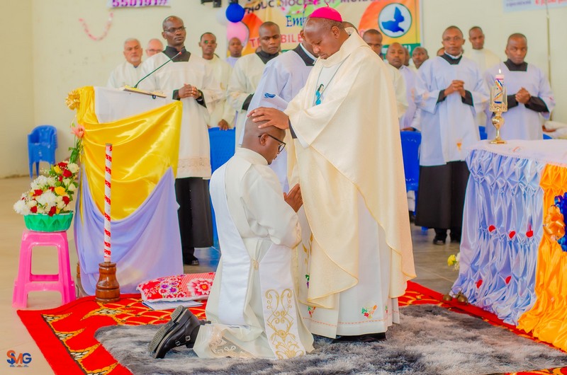 Kenya: Ordinazione sacerdotale di Harrison Nyaga Kariuki -  27611