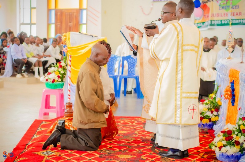Kenya: Ordinazione sacerdotale di Harrison Nyaga Kariuki -  27623