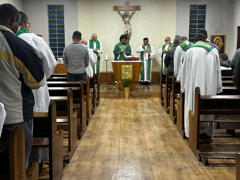 Brasile Sud: Ritiri spirituali per i religiosi della Provincia di Nostra Signora dell'Annunciazione -  27638