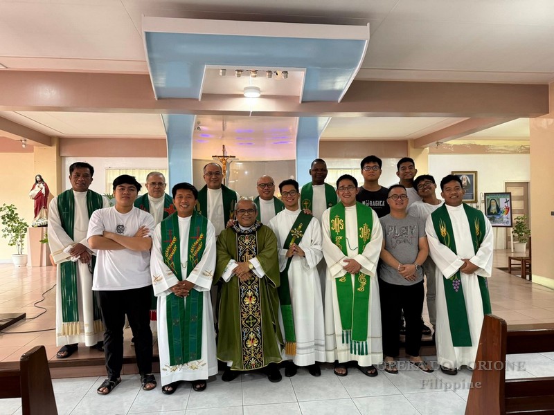 Filippine: Gli esercizi spirituali dei religiosi della Delegazione “Mary's Immaculate Conception”  -  27744