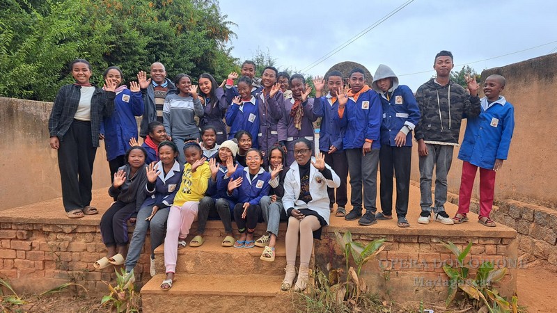Madagascar: Sostegno, solidarietà e istruzione nel distretto missionario di Namehana -  27930