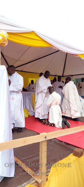 Kenya: La Delegazione “Nostra Signora del Rosario” ha un nuovo sacerdote -  27965