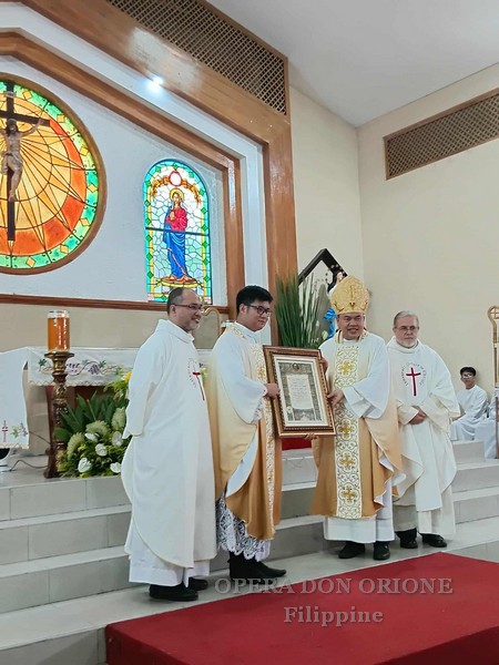 Filippine: Due nuovi sacerdoti nella Delegazione “Mary's Immaculate Conception”  -  28051