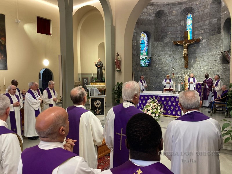 Da Genova a Bonoua, l'omaggio a Don Angelo Primo Girolami -  28065