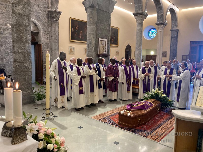 Da Genova a Bonoua, l'omaggio a Don Angelo Primo Girolami -  28071