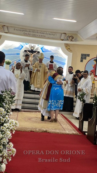 Brasile Sud: L'ordinazione diaconale del chierico Alexandre de Maman -  28083