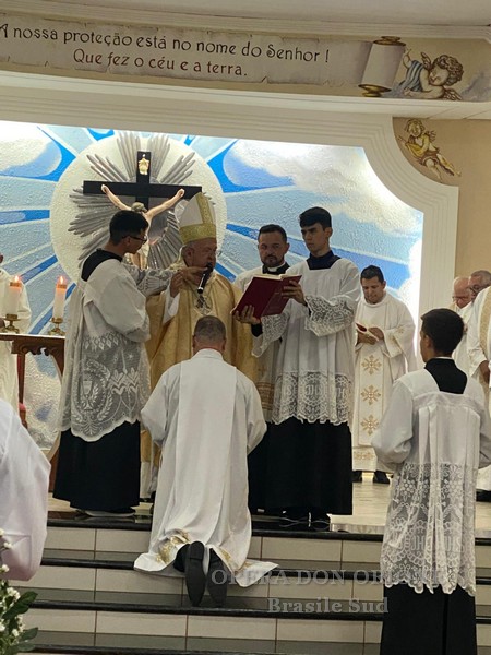 Brasile Sud: L'ordinazione diaconale del chierico Alexandre de Maman -  28084