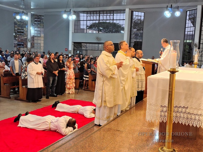 Brasile: La Professione perpetua dei chierici Gito Joao Jorge e Rubens Soares Siqueira -  28138