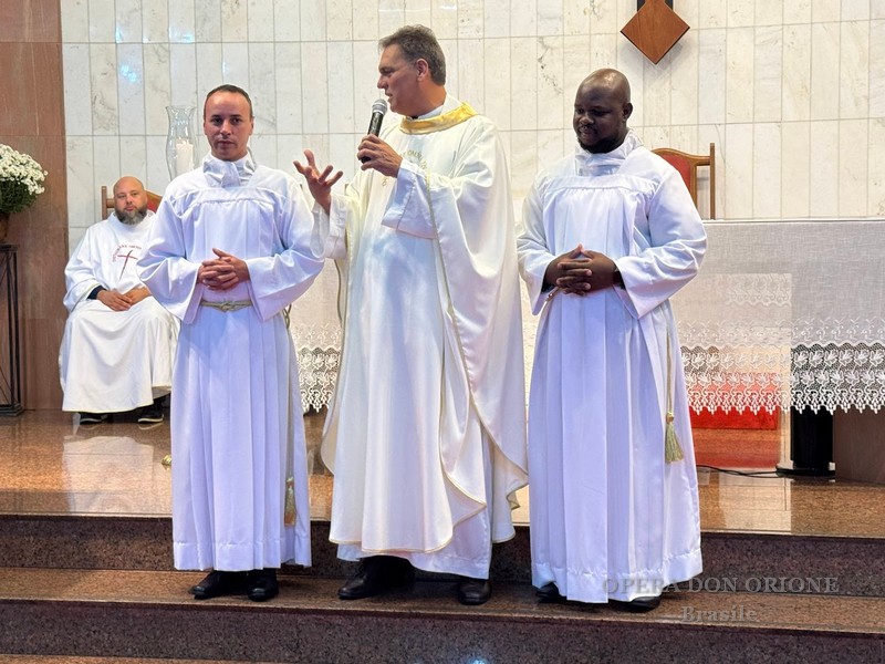 Brasile: La Professione perpetua dei chierici Gito Joao Jorge e Rubens Soares Siqueira -  28139