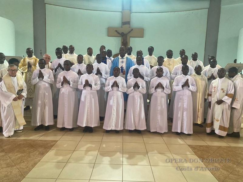 Le Professioni religiose nella Congregazione dei Figli della Divina Provvidenza -  28161