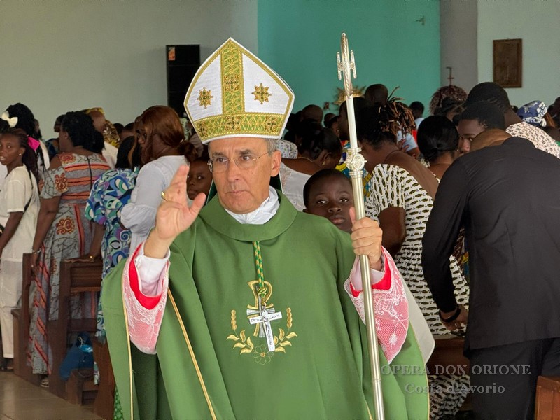 Costa d'Avorio: Il Nunzio Apostolico visita il Santuario “Notre Dame de la Garde” di Bonoua -  28398