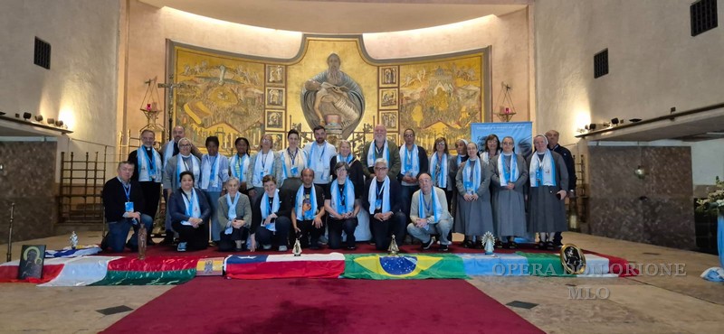 “Fidati alla Divina Provvidenza, sempre in piedi e sempre avanti!” -  28476