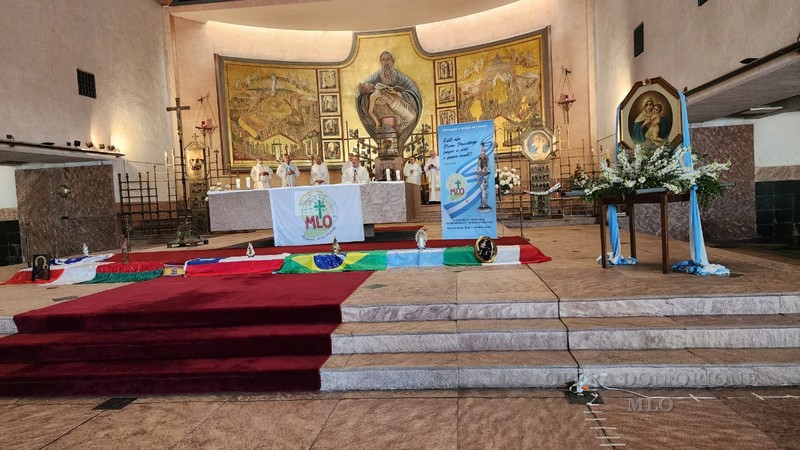 “Fidati alla Divina Provvidenza, sempre in piedi e sempre avanti!” -  28478