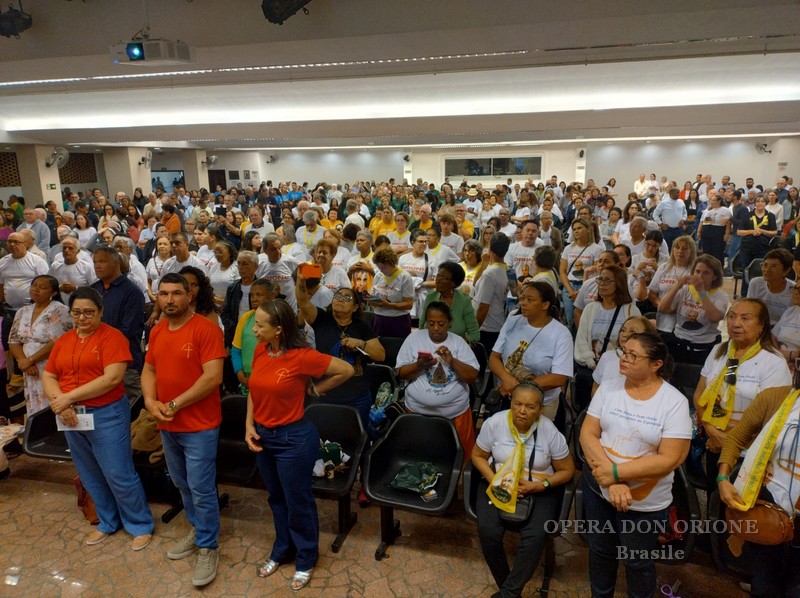 Brasile: La Famiglia Orionina in pellegrinaggio al Santuario di Aparecida -  28526