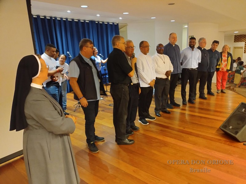 Brasile: La Famiglia Orionina in pellegrinaggio al Santuario di Aparecida -  28532