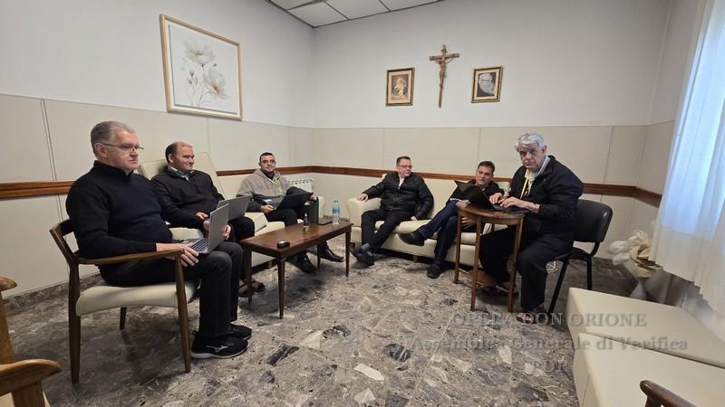 Alzarsi e seguire: la sesta giornata assembleare disegna i prossimi passi -  28697