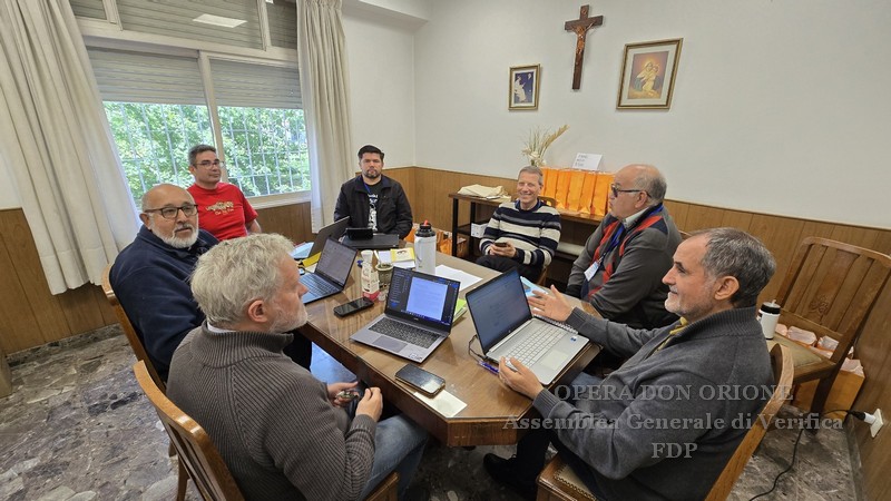 Alzarsi e seguire: la sesta giornata assembleare disegna i prossimi passi -  28704