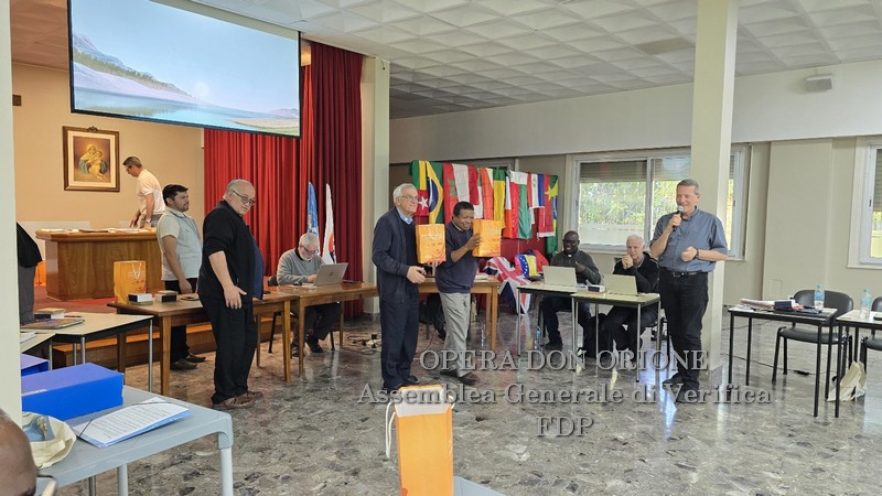 Settima giornata dell'Assemblea Generale: la gioia di ritrovarci come Famiglia Carismatica -  28735