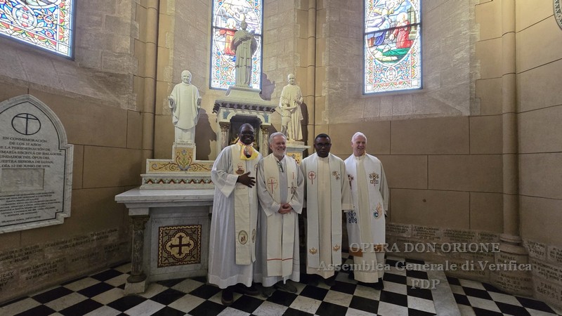 Pellegrini al Santuario di Luján, dove tutto è cominciato - L'ottavo giorno dell'Assemblea Generale -  28762