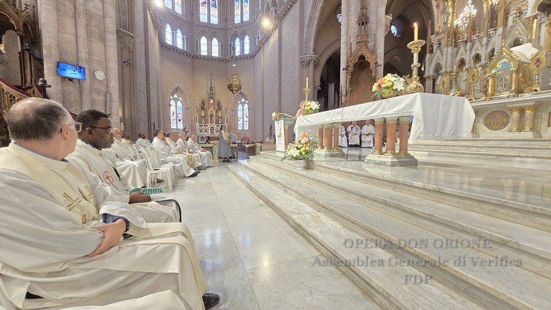 Pellegrini al Santuario di Luján, dove tutto è cominciato - L'ottavo giorno dell'Assemblea Generale -  28763