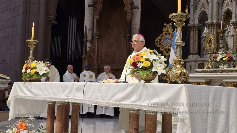 Pellegrini al Santuario di Luján, dove tutto è cominciato - L'ottavo giorno dell'Assemblea Generale -  28768