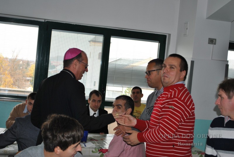 Romania: Visita del Nunzio Apostolico al Centro Don Orione di Bucarest -  28795