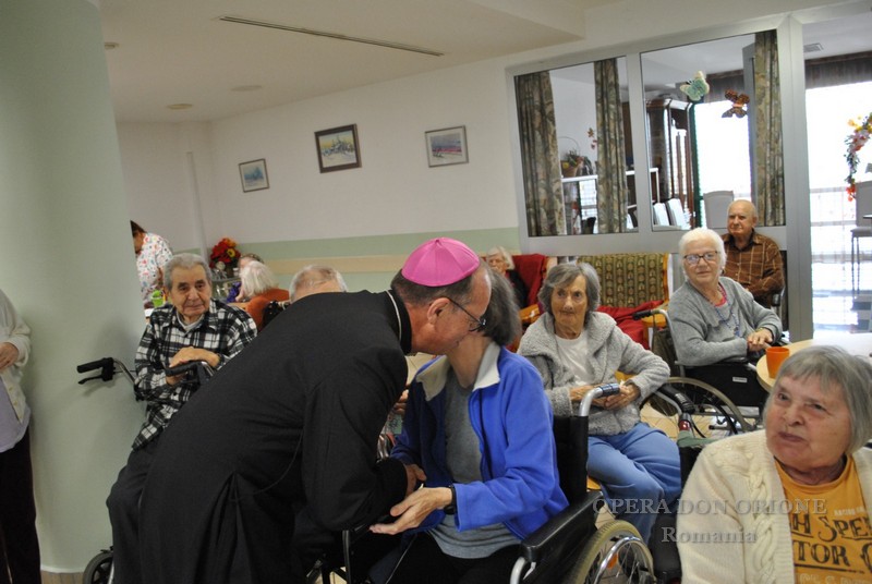 Romania: Visita del Nunzio Apostolico al Centro Don Orione di Bucarest -  28798