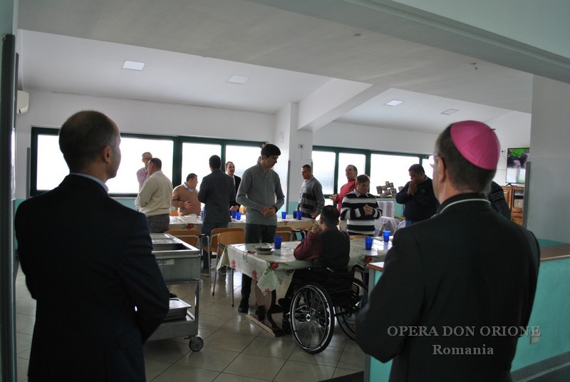 Romania: Visita del Nunzio Apostolico al Centro Don Orione di Bucarest -  28803