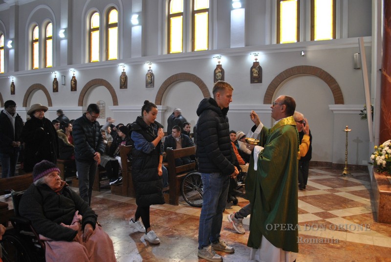 Romania: Visita del Nunzio Apostolico al Centro Don Orione di Bucarest -  28809