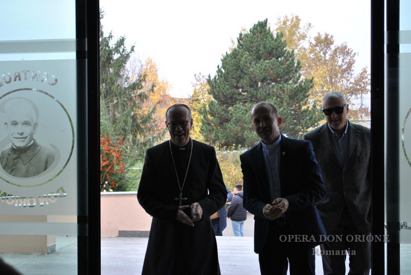 Romania: Visita del Nunzio Apostolico al Centro Don Orione di Bucarest -  28813