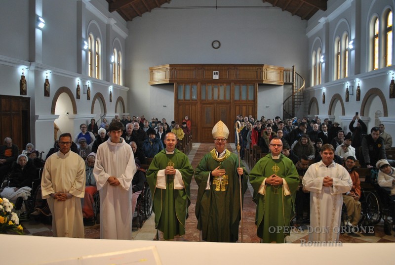 Romania: Visita del Nunzio Apostolico al Centro Don Orione di Bucarest -  28815