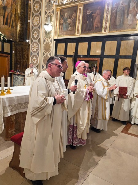 Italia: A Paternò l'ordinazione diaconale di Fratel Salvatore Latina -  28826