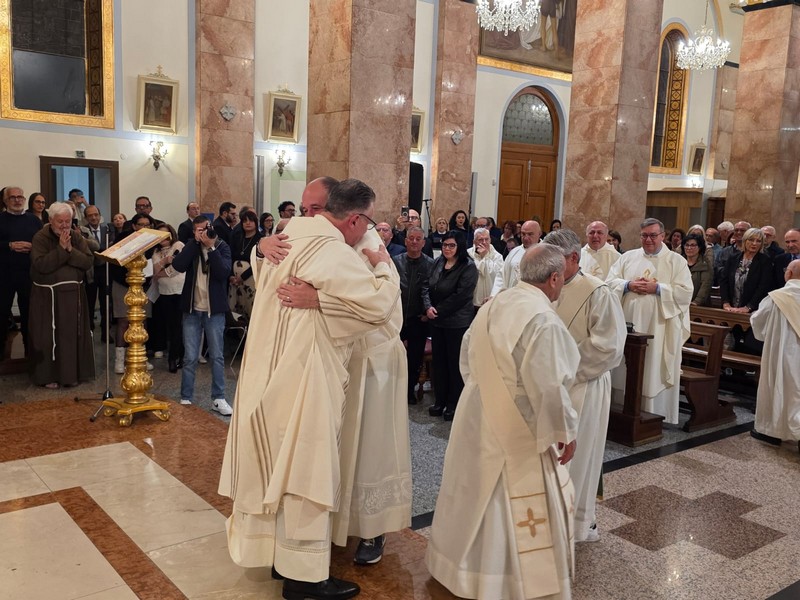 Italia: A Paternò l'ordinazione diaconale di Fratel Salvatore Latina -  28828
