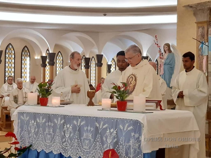 Maria, Madre della Divina Provvidenza, guida e modello di fiducia -  28833