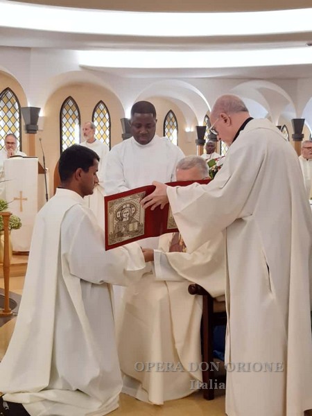 Maria, Madre della Divina Provvidenza, guida e modello di fiducia -  28839