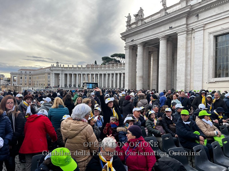 La Famiglia Carismatica Orionina incontra Papa Leone XIV -  28880
