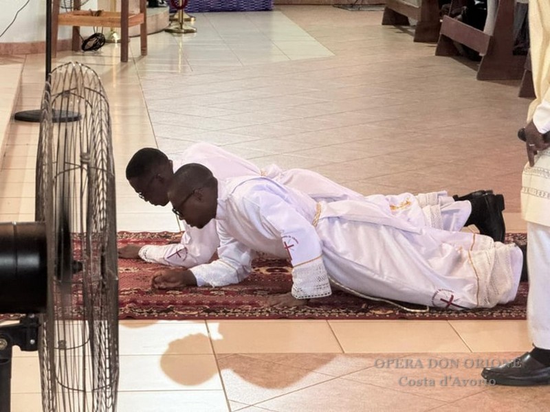 Costa d'Avorio – La gioia della chiamata: ordinazione diaconale nel Tempo di Avvento -  29050