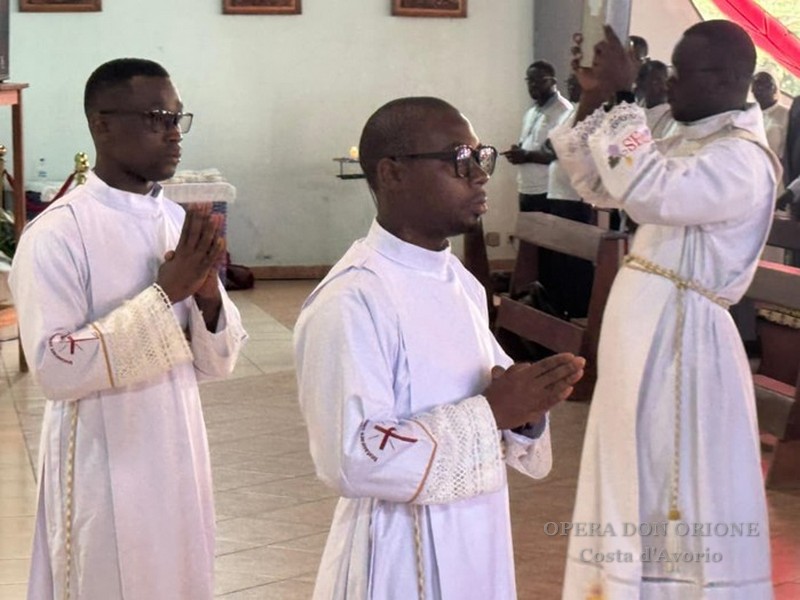 Costa d'Avorio – La gioia della chiamata: ordinazione diaconale nel Tempo di Avvento -  29051