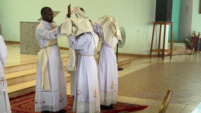 Costa d'Avorio – La gioia della chiamata: ordinazione diaconale nel Tempo di Avvento -  29057