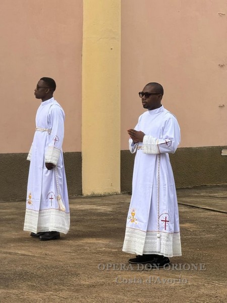Costa d'Avorio – La gioia della chiamata: ordinazione diaconale nel Tempo di Avvento -  29059