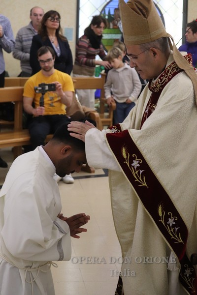 Roma - Ordinati tre nuovi Diaconi nella parrocchia Mater Dei  -  29068