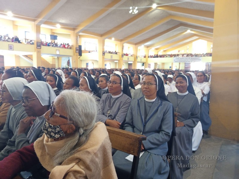 Madagascar- Due nuovi diaconi e l'inizio dell'anno giubilare del 50° di presenza orionina -  29105