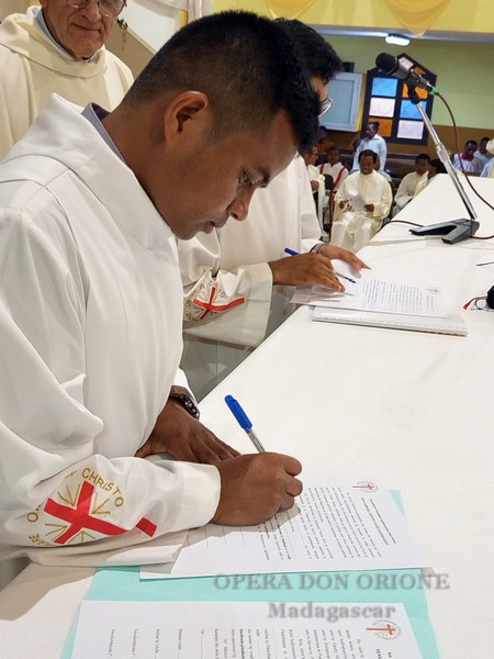 Madagascar- Due nuovi diaconi e l'inizio dell'anno giubilare del 50° di presenza orionina -  29113