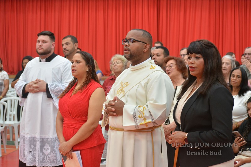 Brasile Sud – L'ordinazione sacerdotale del diacono Anilson ALVES DE OLIVEIRA  -  29142