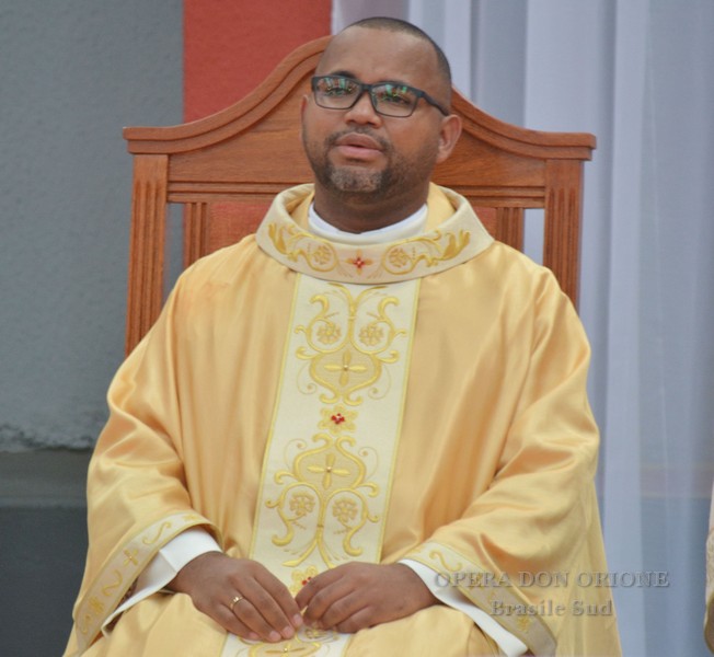 Brasile Sud – L'ordinazione sacerdotale del diacono Anilson ALVES DE OLIVEIRA  -  29149