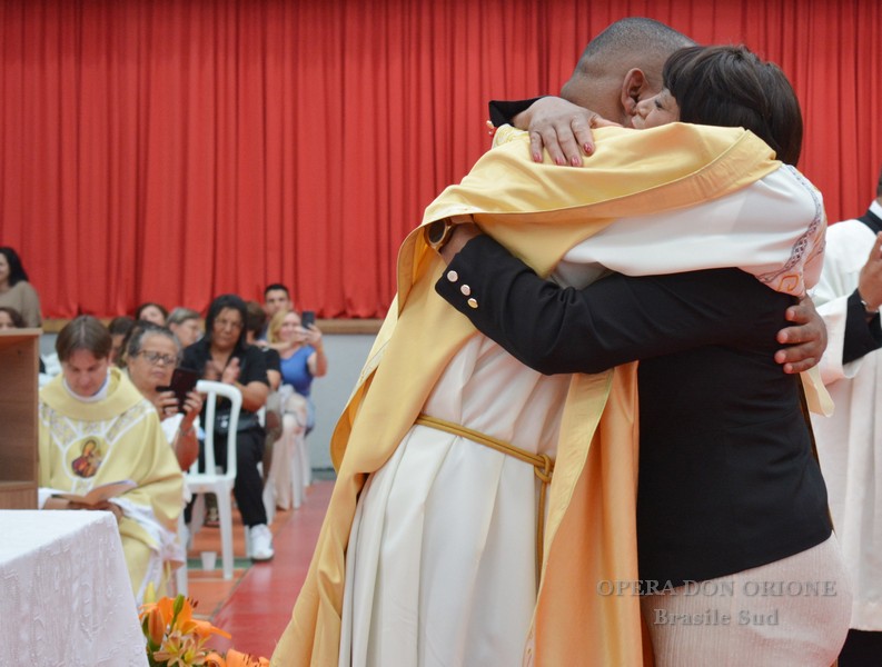 Brasile Sud – L'ordinazione sacerdotale del diacono Anilson ALVES DE OLIVEIRA  -  29161
